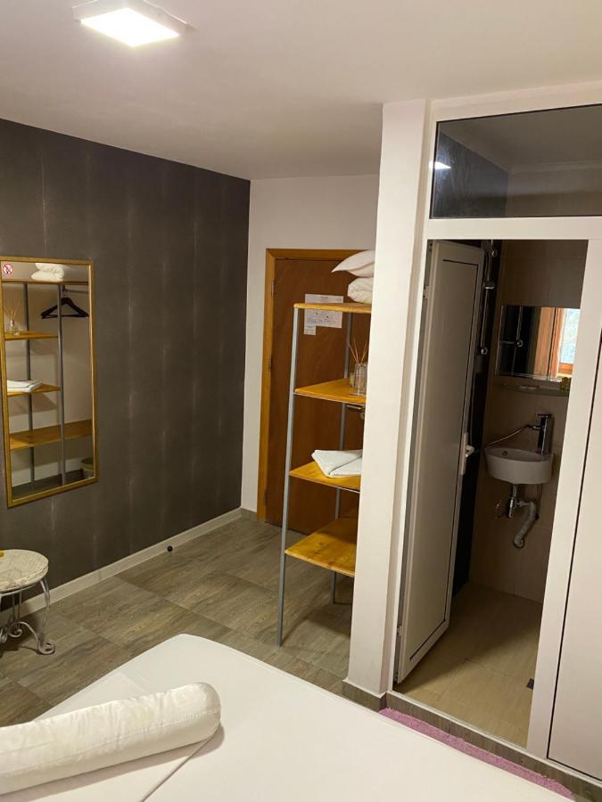 Family Hotel Amor Ruse Exterior foto