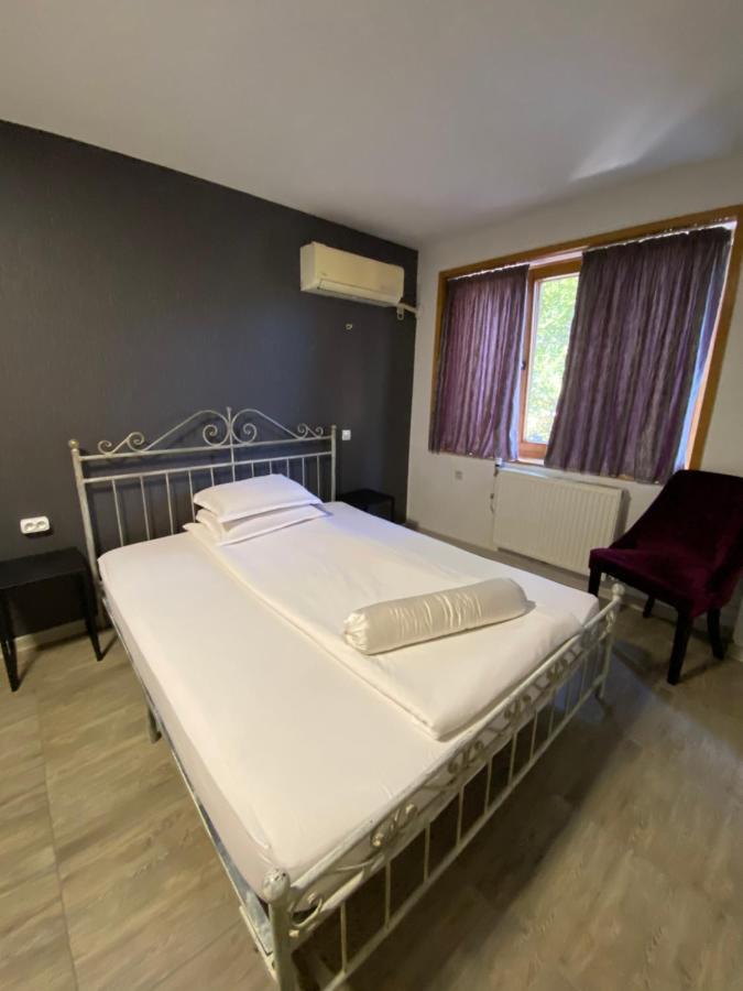 Family Hotel Amor Ruse Exterior foto