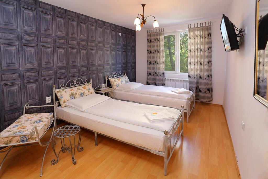 Family Hotel Amor Ruse Exterior foto